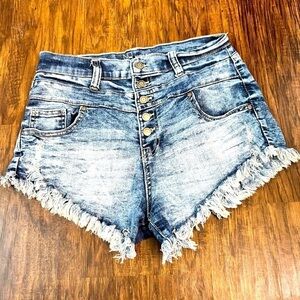 No Boundaries high rise junior girls size 11 Jean shorts